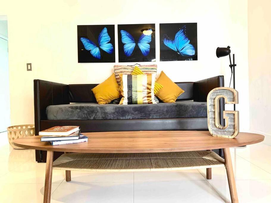Groveo6 10 Minutes From The Beach Miami Bagian luar foto