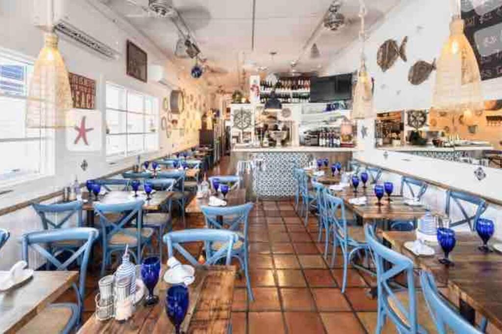 Groveo6 10 Minutes From The Beach Miami Bagian luar foto